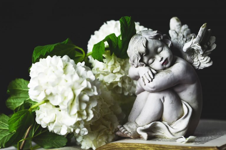 Choose The Condolence Flowers Same Day Delivery