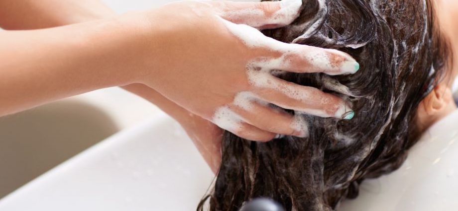 Best Detox Shampoos to Revitalize Your Scalp